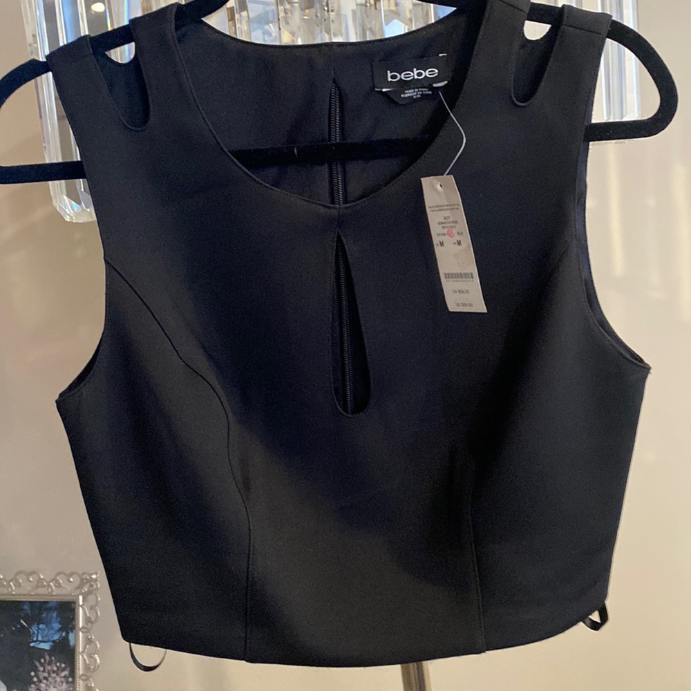 Bebe sleeves back crop top